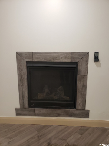 Gas fireplace