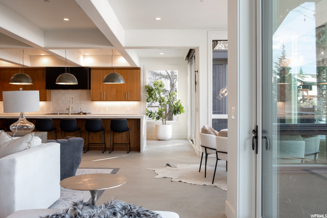 2722 Estates Dr.