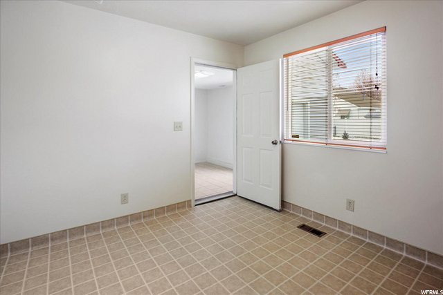 1684 N 2650 W, Clinton, UT 84015 — photo 8