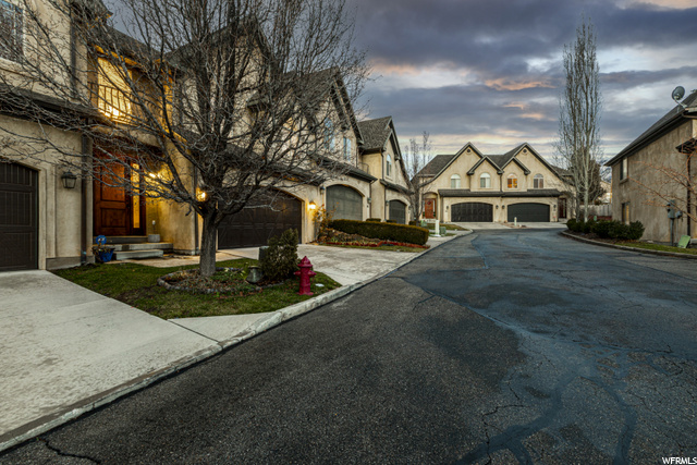 1853 E Evry Ct, Holladay, UT 84117 — photo 3