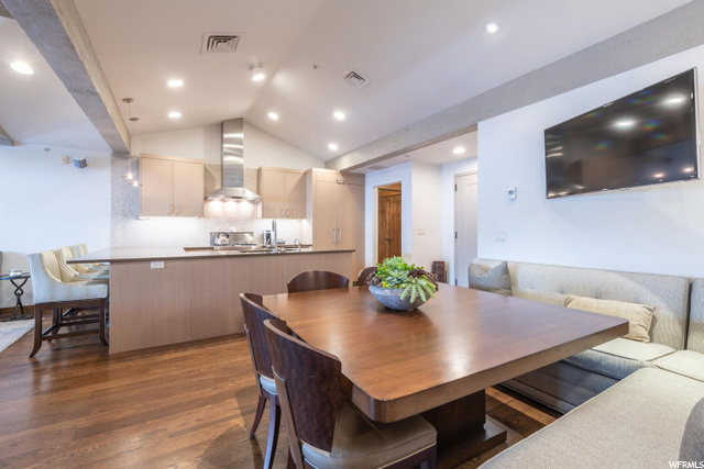 Primary Suite Dining
