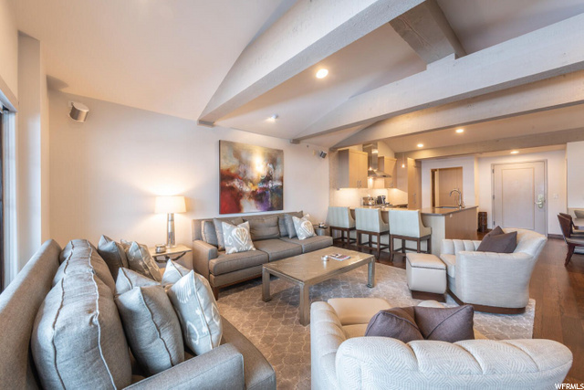 Primary Suite Living Room