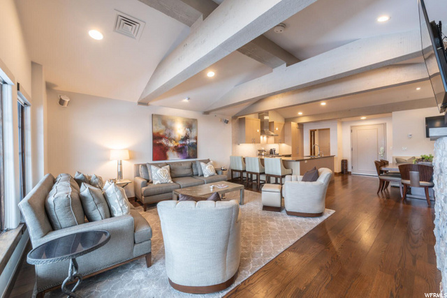 Primary Suite Living Room