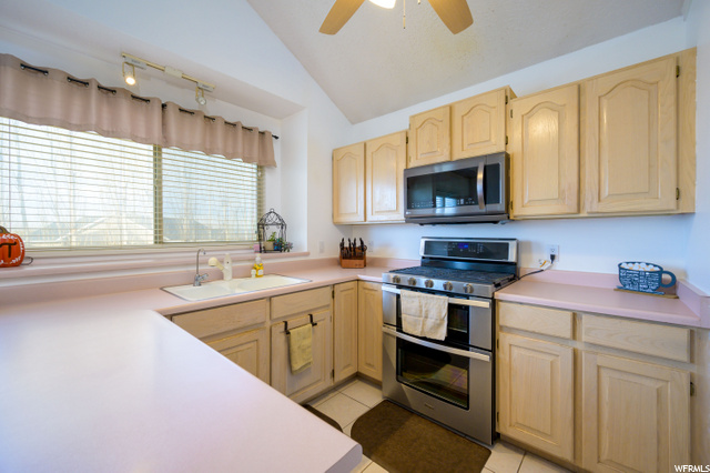 4705 S 2900 W, Roy, UT 84067 — photo 7