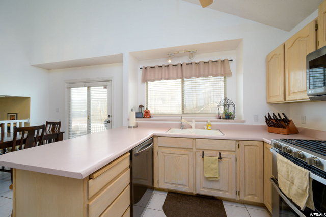 4705 S 2900 W, Roy, UT 84067 — photo 8