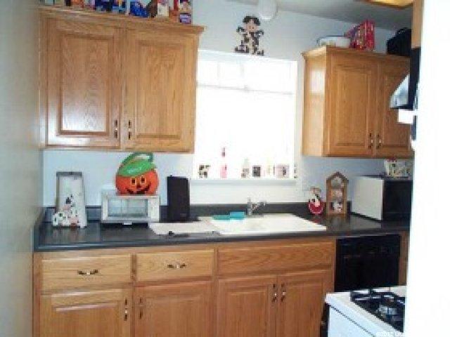 1041 E 30 S, Hyrum, UT 84319 — photo 3