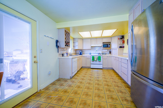 5653 S 4050 W, Roy, UT 84067 — photo 7