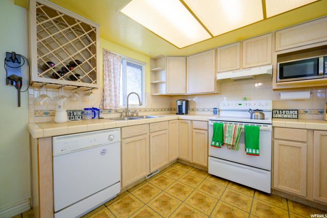 5653 S 4050 W, Roy, UT 84067 — photo 9