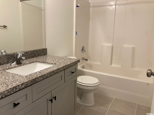 653 S Plum Creek Ln E, Ogden, UT 84404 — photo 6