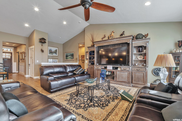 359 N 650 E, Bountiful, UT 84010 — photo 9