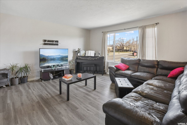 5605 S 2950 W, Roy, UT 84067 — photo 2
