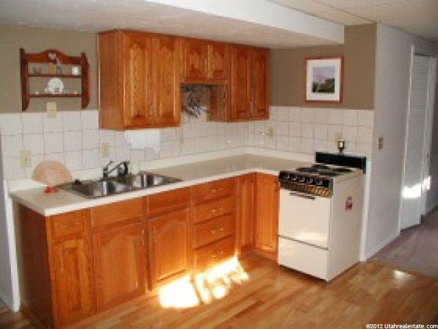 358 Bridlewalk Ln, Murray, UT 84107 — photo 8