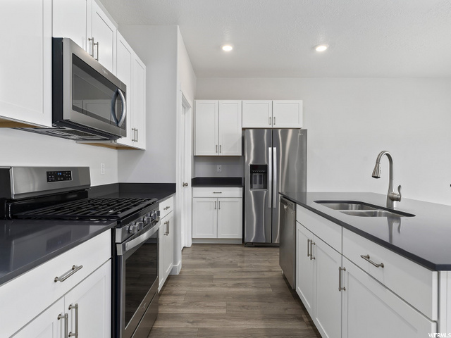 921 E Nicholes Ave, Layton, UT 84040 — photo 9