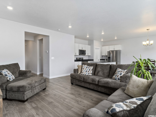 921 E Nicholes Ave, Layton, UT 84040 — photo 5