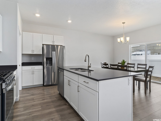 921 E Nicholes Ave, Layton, UT 84040 — photo 8