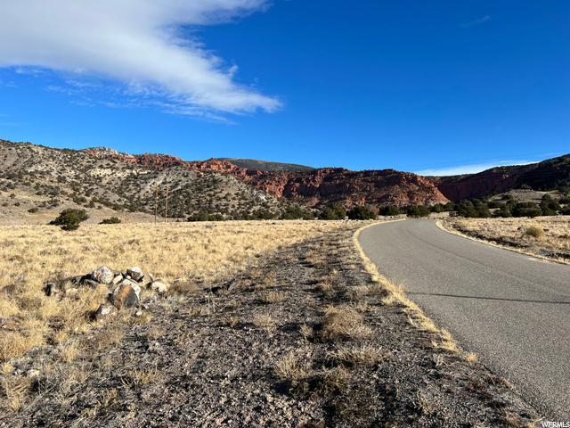 Bicknell, UT 84715 — photo 3
