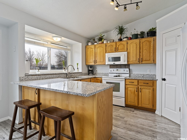 1079 N 60 E, Layton, UT 84041 — photo 7