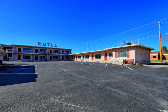 132 E Center St, Panguitch, UT 84759 — photo 4