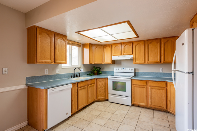 2586 N 1650 E, Layton, UT 84040 — photo 6