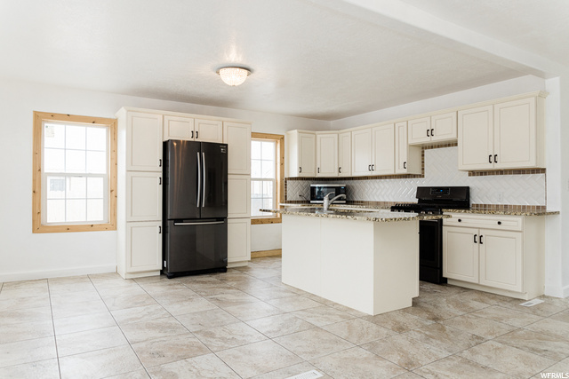 423 E 500 S, River Heights, UT 84321 — photo 5