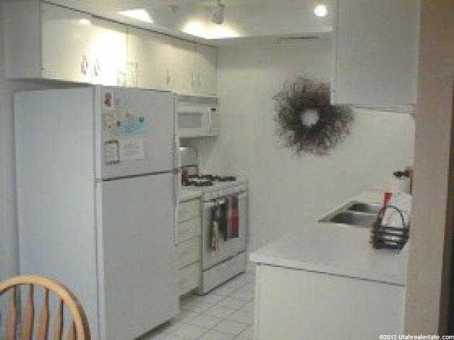 875 Arrowhead Ln #20, Murray, UT 84107 — photo 2