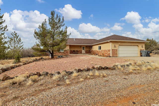 1802 S 3000 E, New Harmony, UT 84757 — photo 3