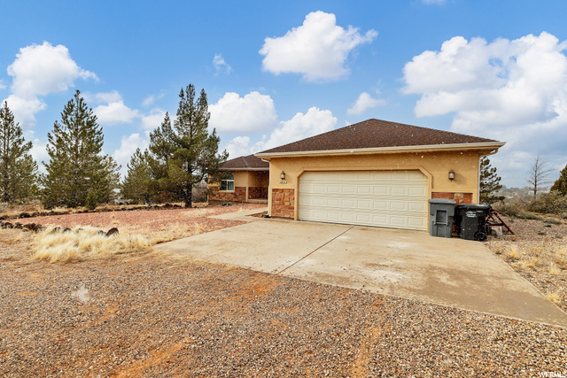 1802 S 3000 E, New Harmony, UT 84757 — photo 2