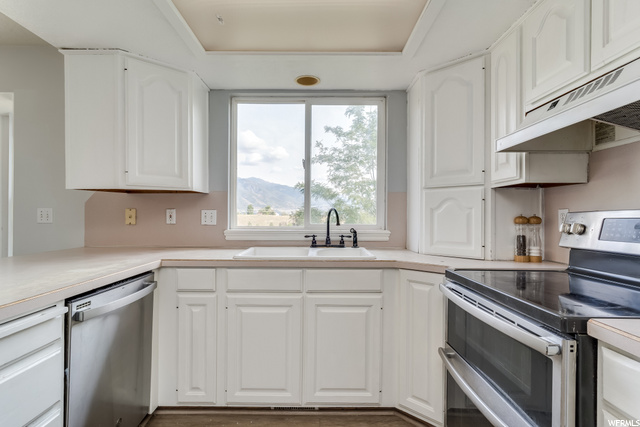 1056 E 3350 N, Layton, UT 84040 — photo 11