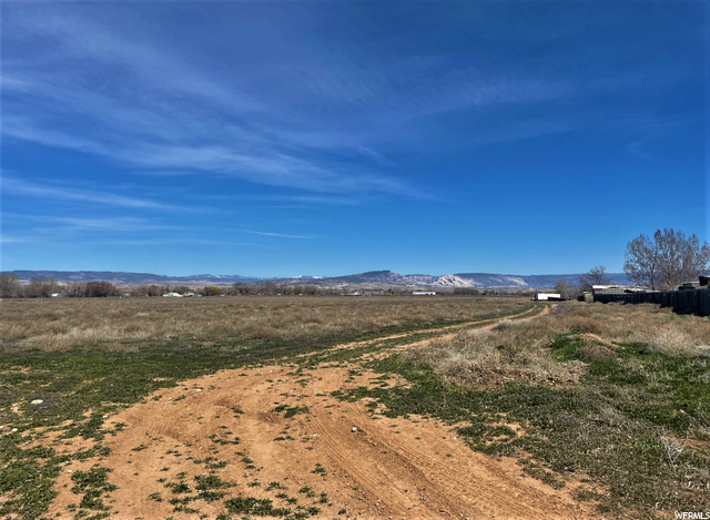 2685 S 500 E, Naples, UT 84078 — photo 5