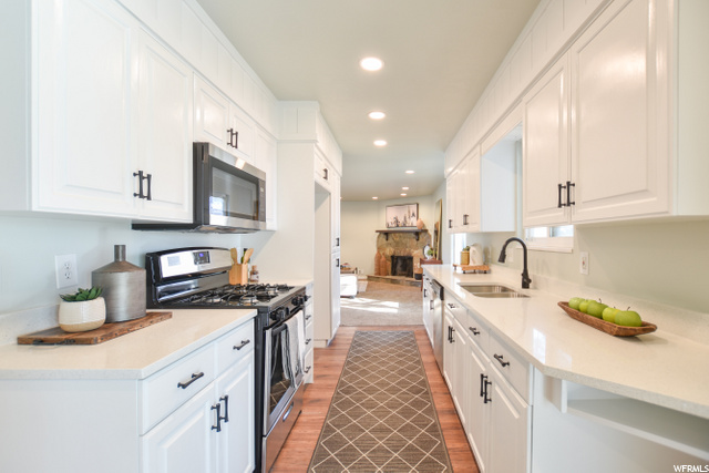 2296 E 3025 N, Layton, UT 84040 — photo 9