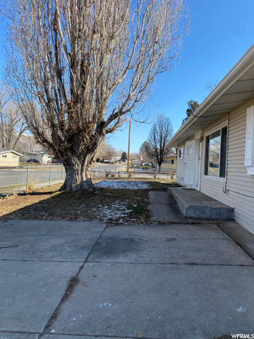 435 W 1550 N, Sunset, UT 84015 — photo 4