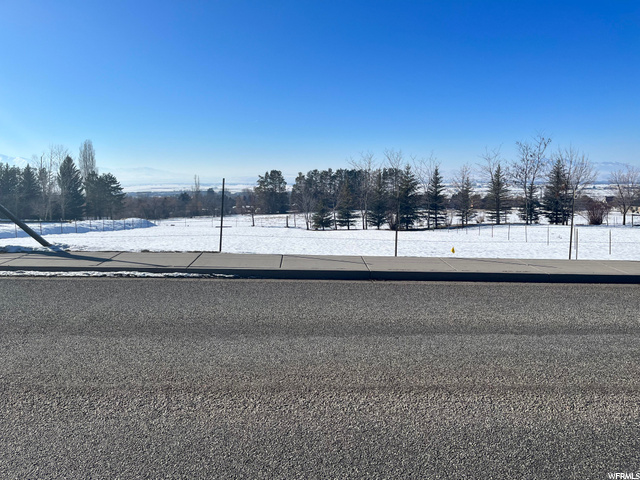 365 N 400 E, Hyde Park, UT 84318 — photo 5