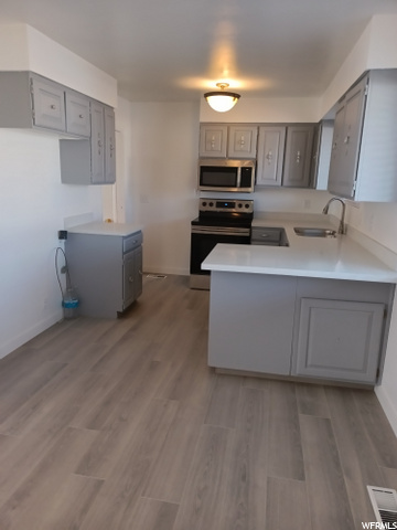 556 E Floyd Dr, Sandy, UT 84070 — photo 6