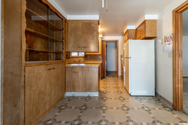 330 E 1000 N, Logan, UT 84321 — photo 9