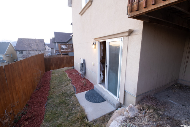 garden is on side yard