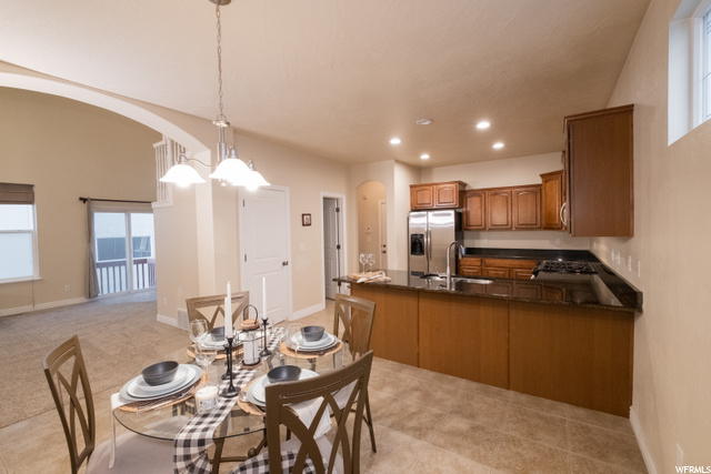 spacious granite countertops