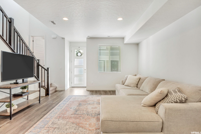 Large Entertaining Area