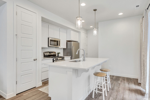 Light and Bright Kitchen