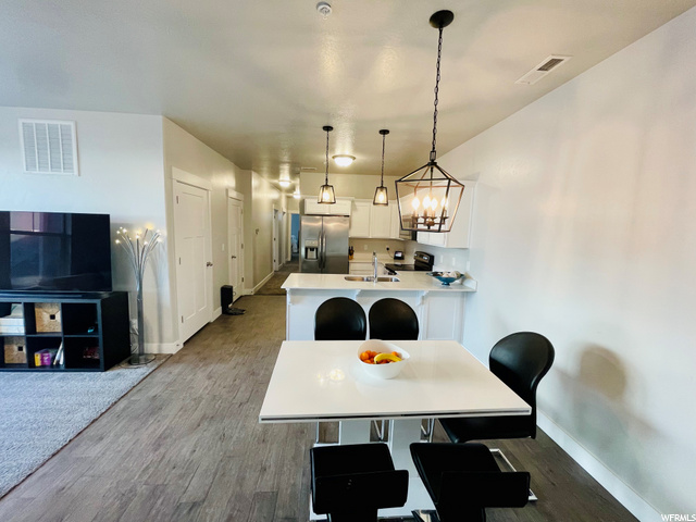 Unit Dining room