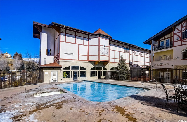 exterior pool