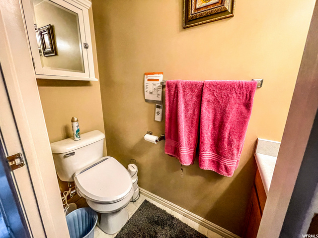 1/2 Bathroom