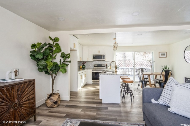8485 S 1575 E, Sandy, UT 84093 — photo 6