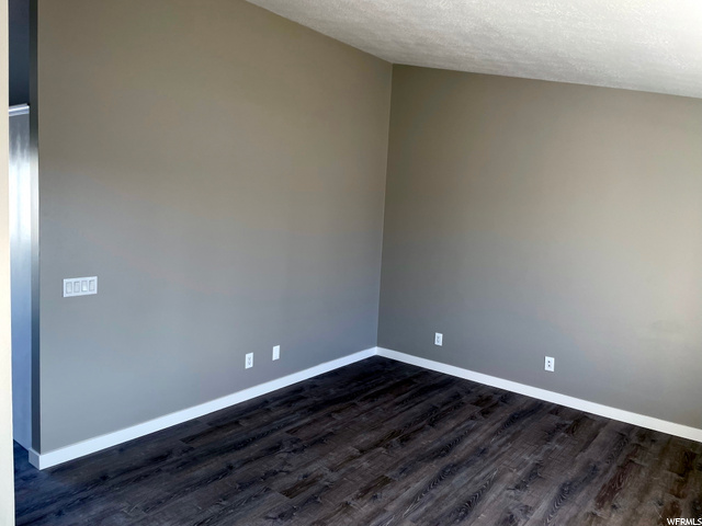 672 W 950 N, Clinton, UT 84015 — photo 9