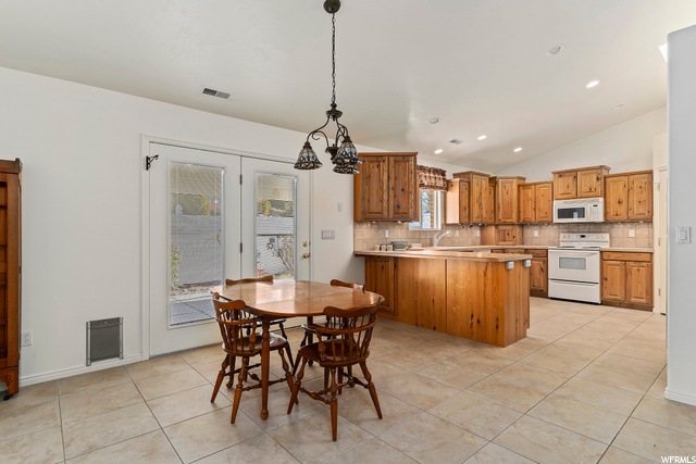 873 W 1570 N, Clinton, UT 84015 — photo 4