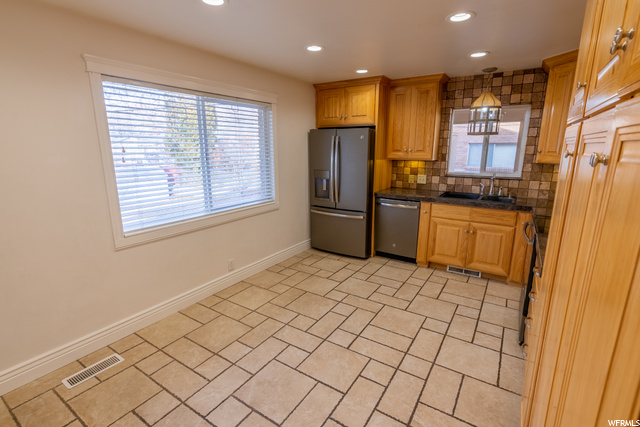 471 E 1800 S, Bountiful, UT 84010 — photo 9