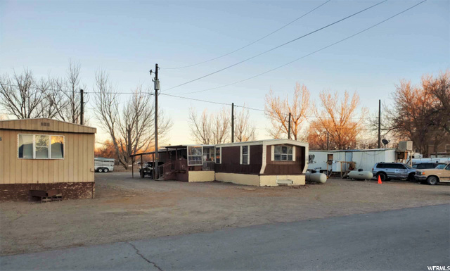 545 S Elberta Ave, Green River, UT 84525 — photo 2
