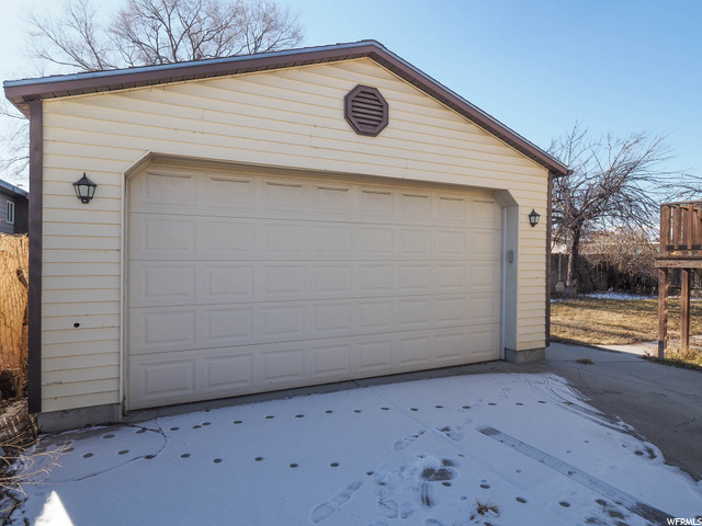 2 Car Garage