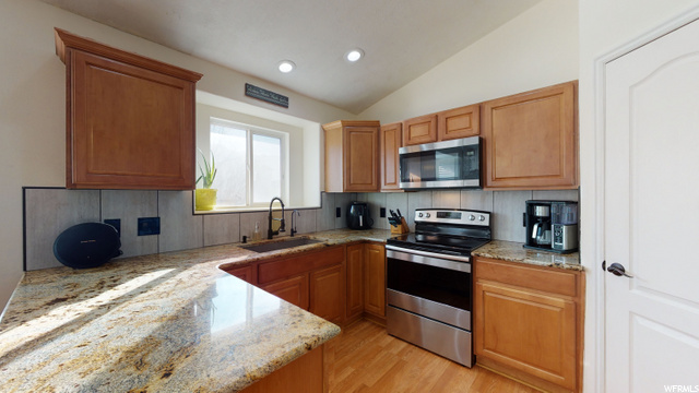 4404 N Maple Dr, Eagle Mountain, UT 84005 — photo 7