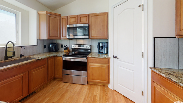 4404 N Maple Dr, Eagle Mountain, UT 84005 — photo 11
