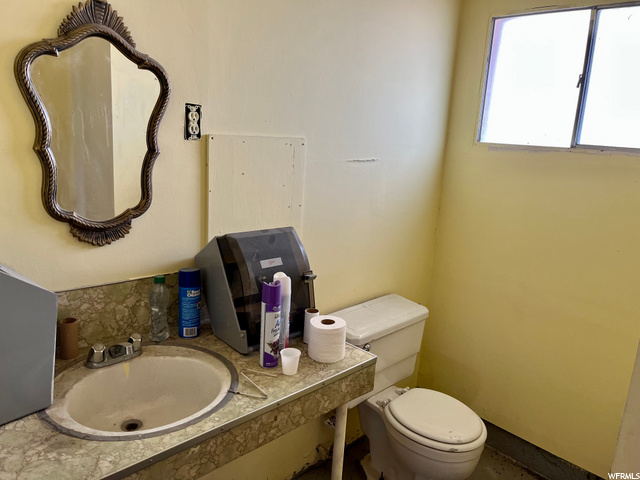 20 E Main St, Kingston, UT 84743 — photo 9